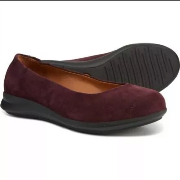 Samuel Hubbard Freedom Dance Wine Suede Women Slip On Flats Size 9M - Picture 1 of 10